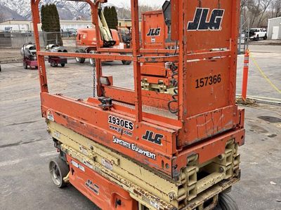 Indoor / Outdoor 19’ Scissor Lift Rental – JLG 1930ES