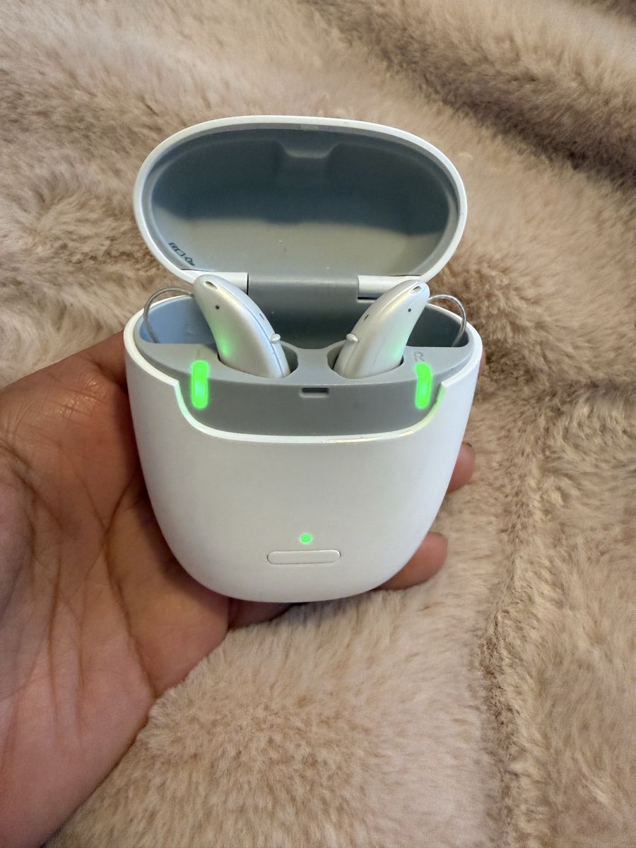 Signia Pure C&G T Hearing Aids & Portable Charger RIC - Charge & Go