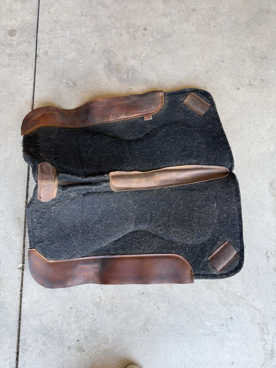 Impact gel saddle pad
