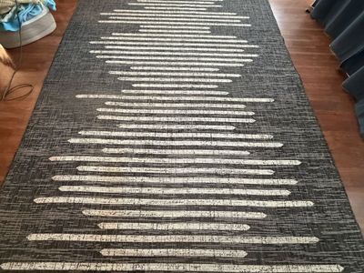 Indoor/outdoor 8x10 area rug