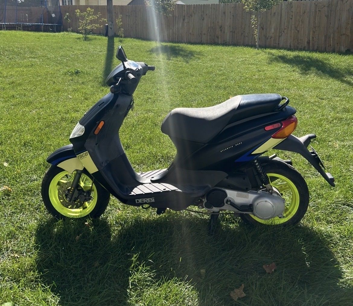 Main image 5