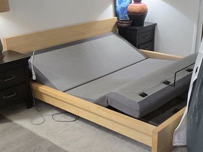 Adjustable bed Base