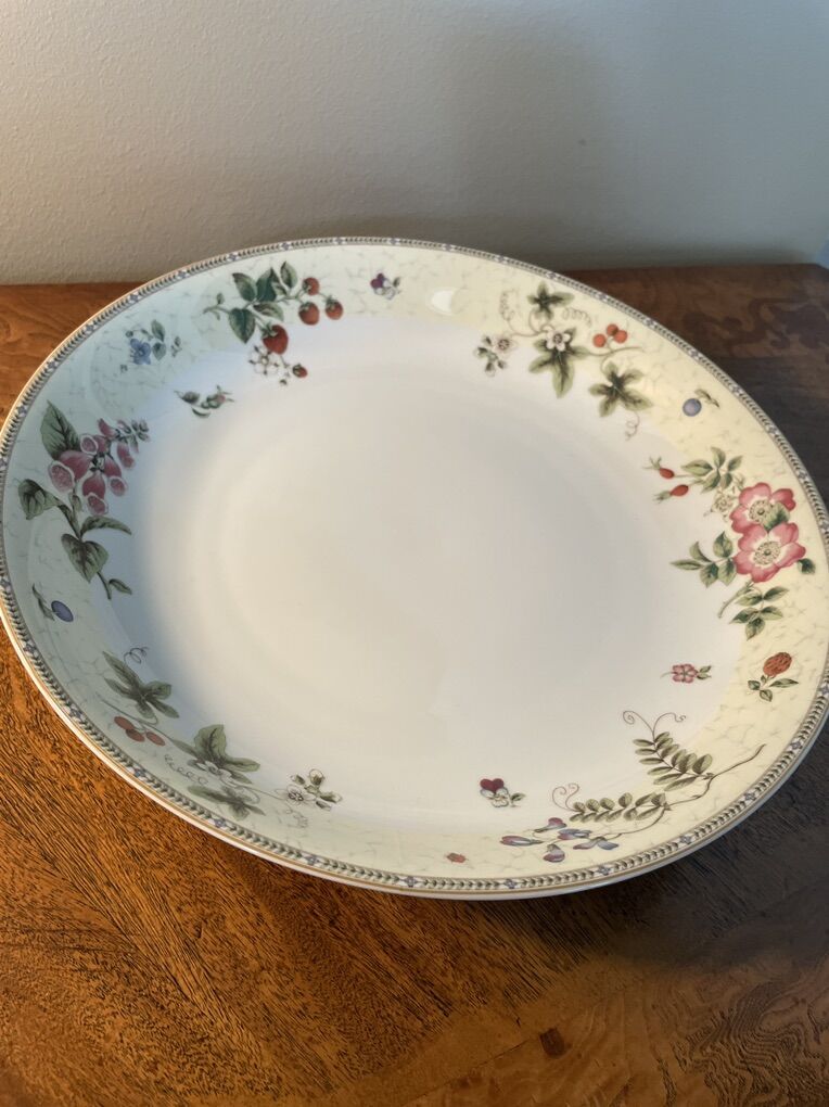 Fine China Wedgewood Fleur Bowl