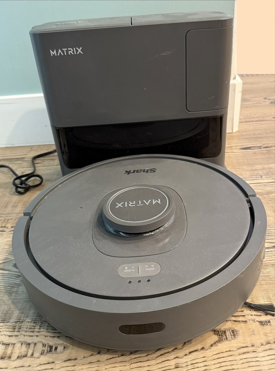 Shark Matrix Robot Vacuum with Self-Emptying Base Used
