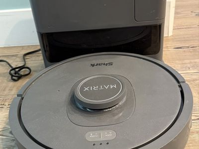 Shark Matrix Robot Vacuum with Self-Emptying Base Used