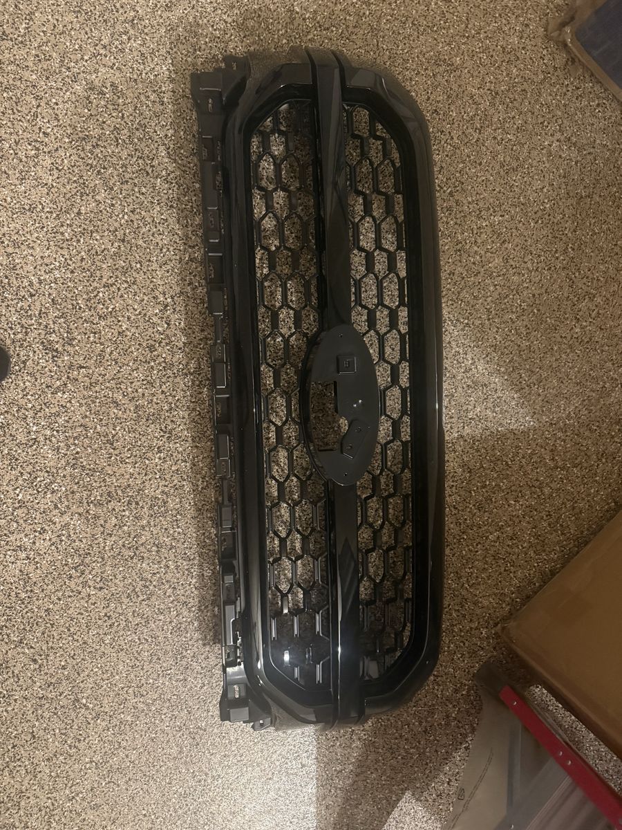 Ford f-150 grille