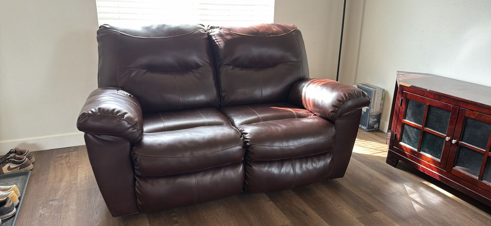 Set of Leather recliners