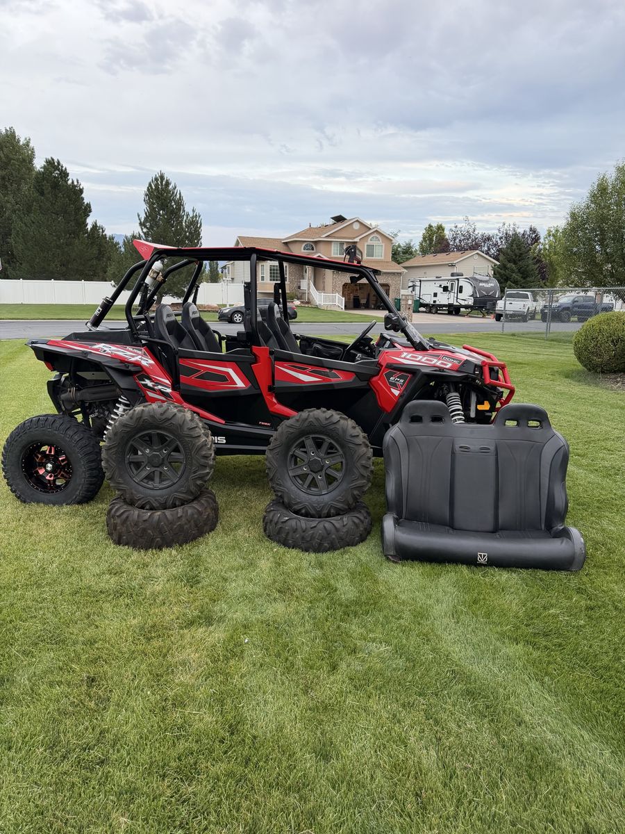 2015 Polaris RZR XP4 1000 EPS 4-Seater UTV Side-by-Side - Red/Black