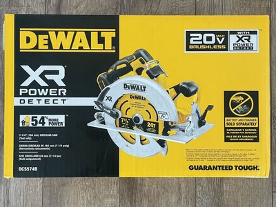 NEW DEWALT XR Power Detect Cordless Circular Saw