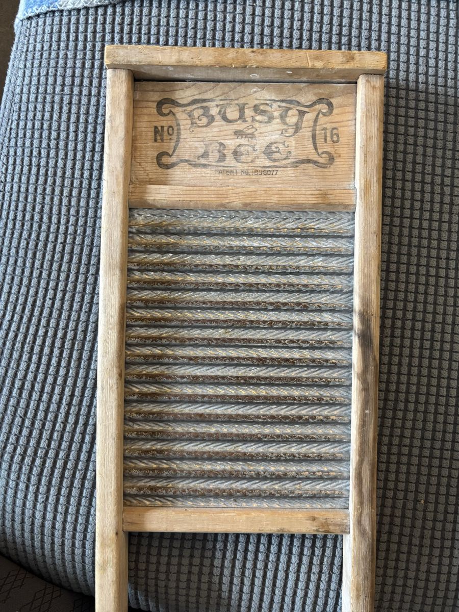 Vintage Busy Bee No. 16 Wooden Washboard Patent No. 1896077