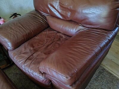 dark brown chair w stool