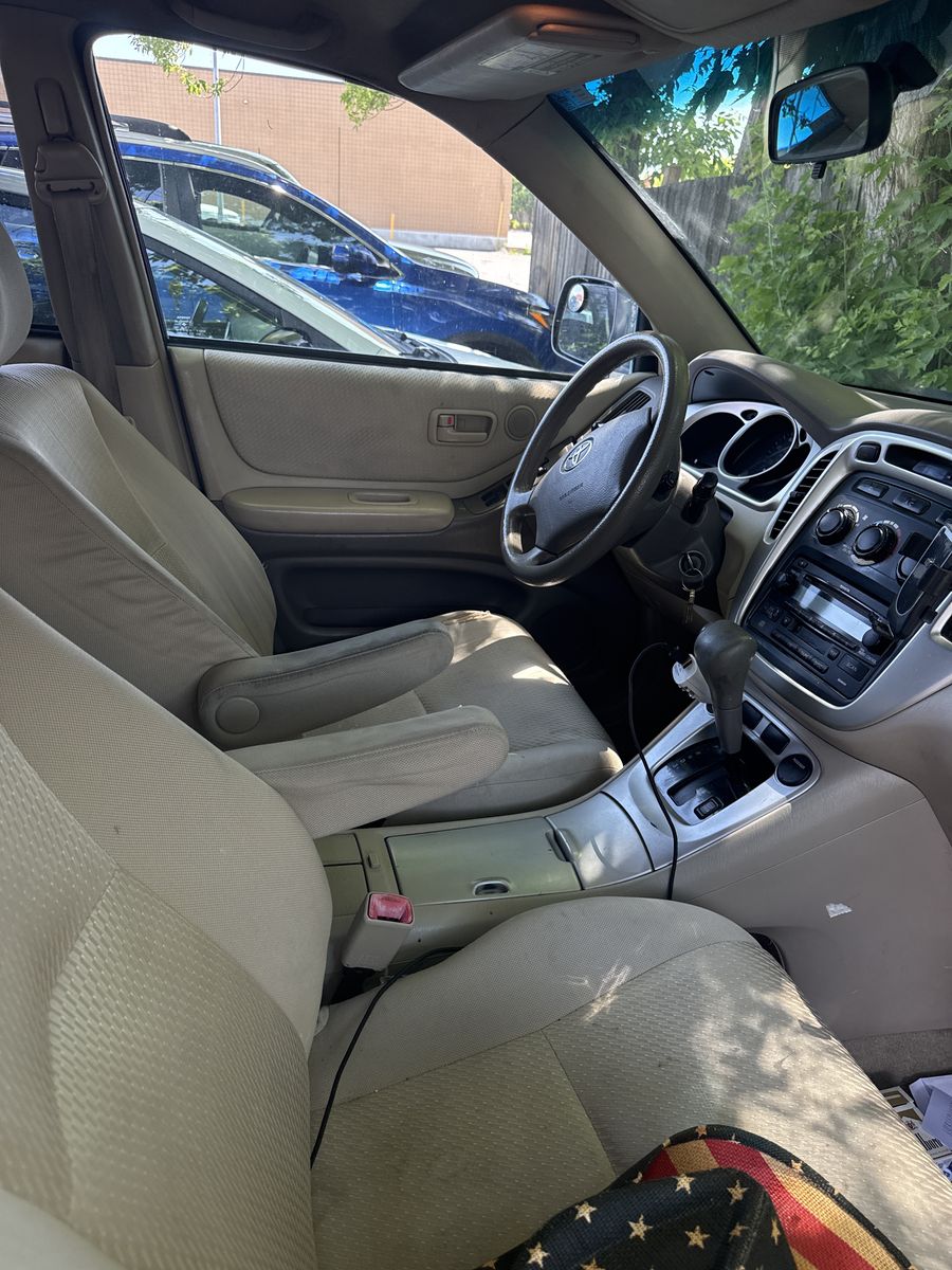 2005 Toyota Highlander Base