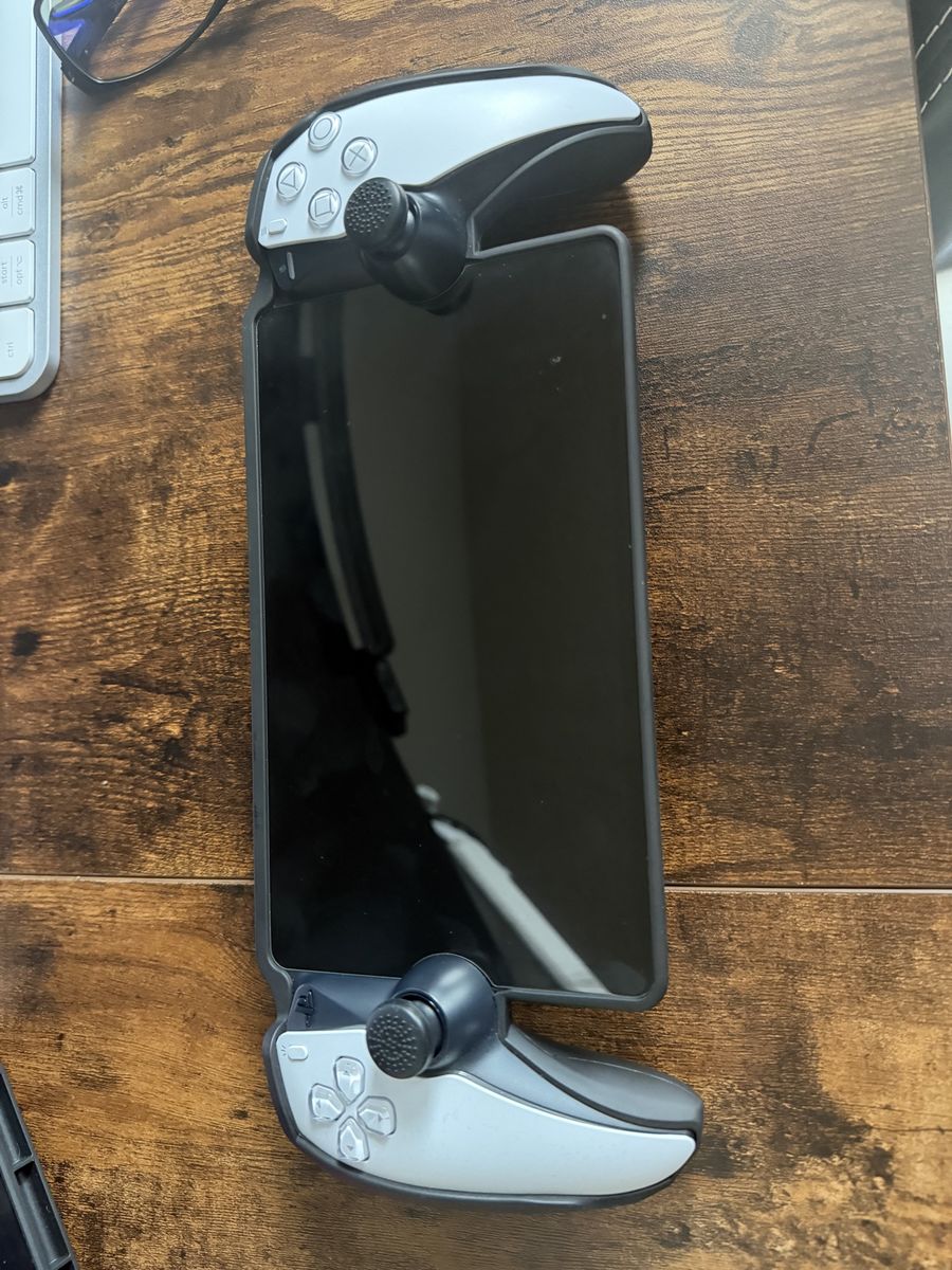 Main image 5