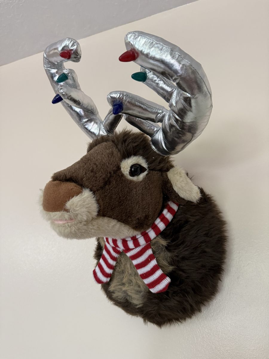 Rare Sound N Light animatronics large singing Christmas moose 22” tall