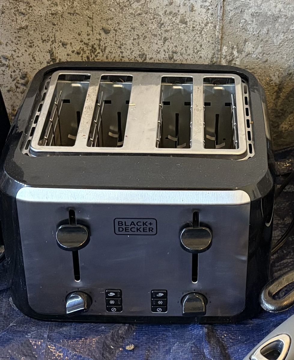 Black+Decker 4-slice Toaster