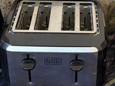 Black+Decker 4-slice Toaster