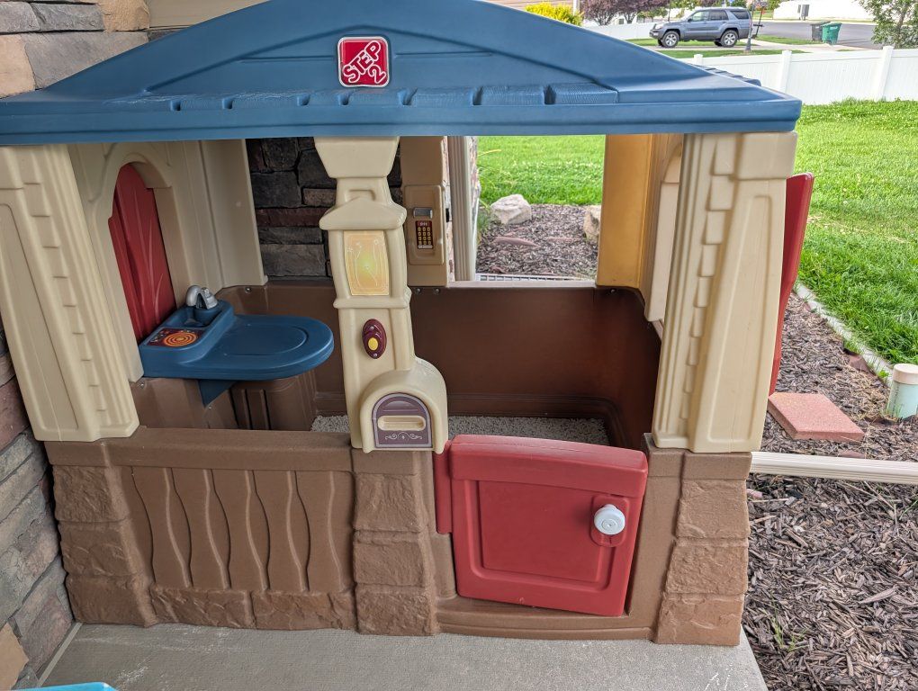Step 2 Playhouse
