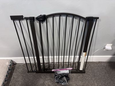 Regalo Walk-Through Safety Gate with Extension & Mounting Hardware