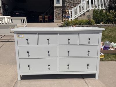 Spacious 8-Drawer Dresser - White Modern Design with Black Knobs