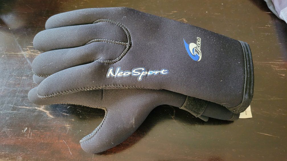 Neosport 7mm Gloves