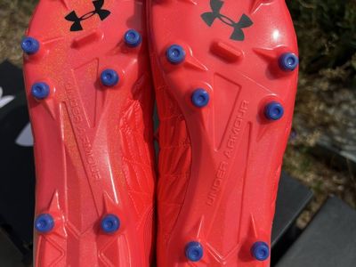 Soccer cleats clone magnetico 3 sizes 5.5-9 M / 67-10.5 W at great price