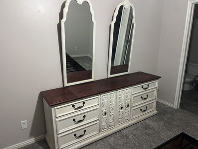 9 Drawer Dresser