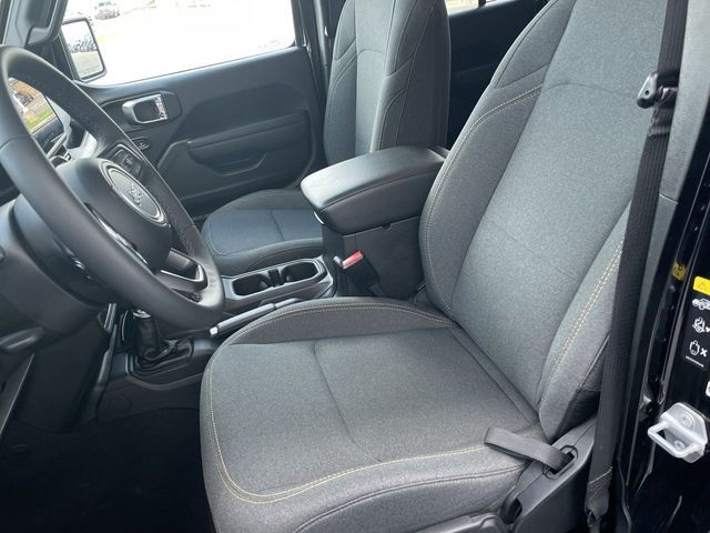 Main image 11