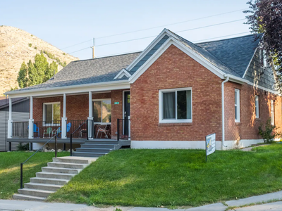 Adorable Home on Main Street - Lava Hot Springs