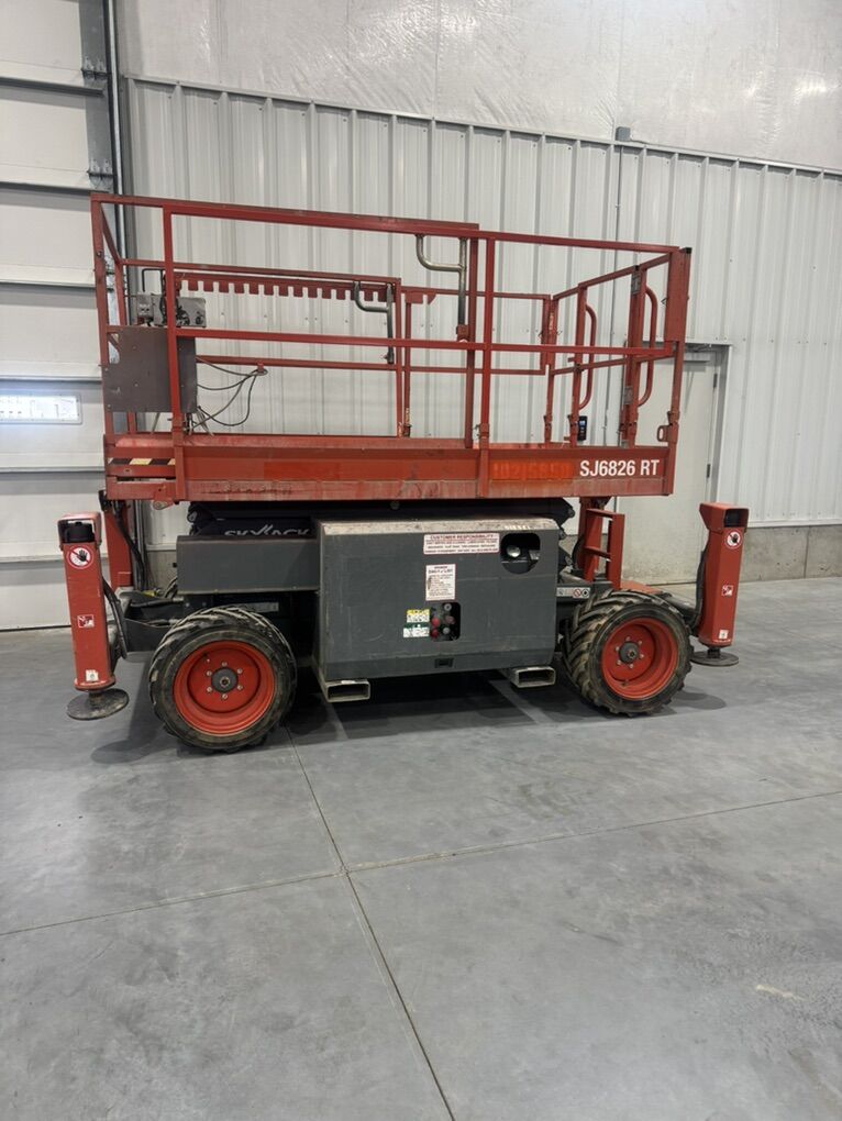 2017 Skyjack Rough Terrain Scissor Lift Rt 4x4