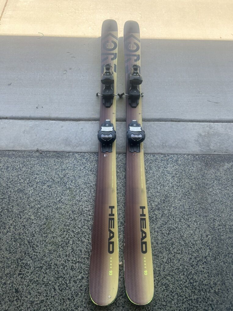Head kore 93 Skis