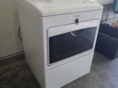 Whirlpool White Electric Dryer with Front Load Door and Digital Touch Controls