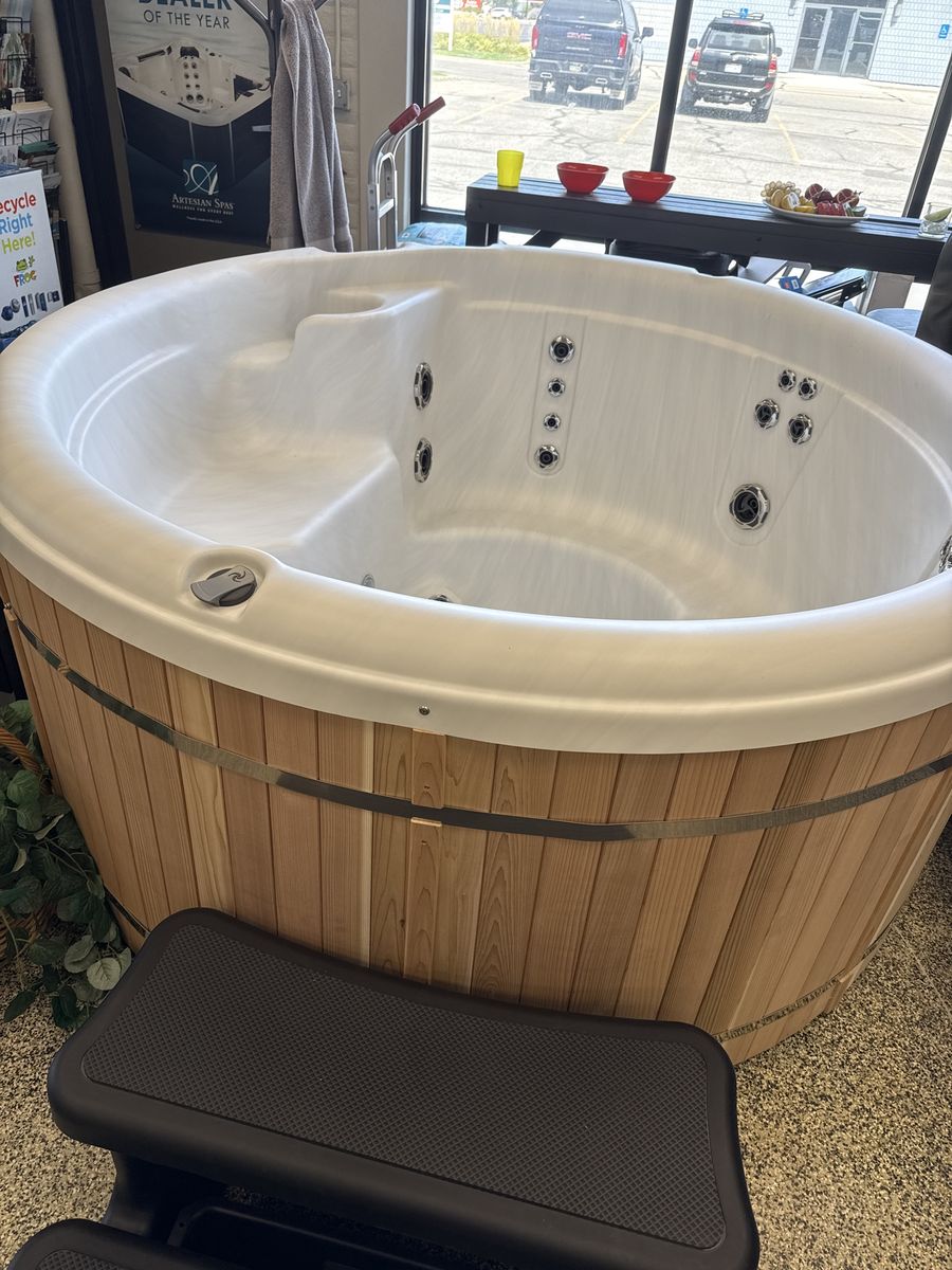 NORDIC Hot Tubs Spa Sale