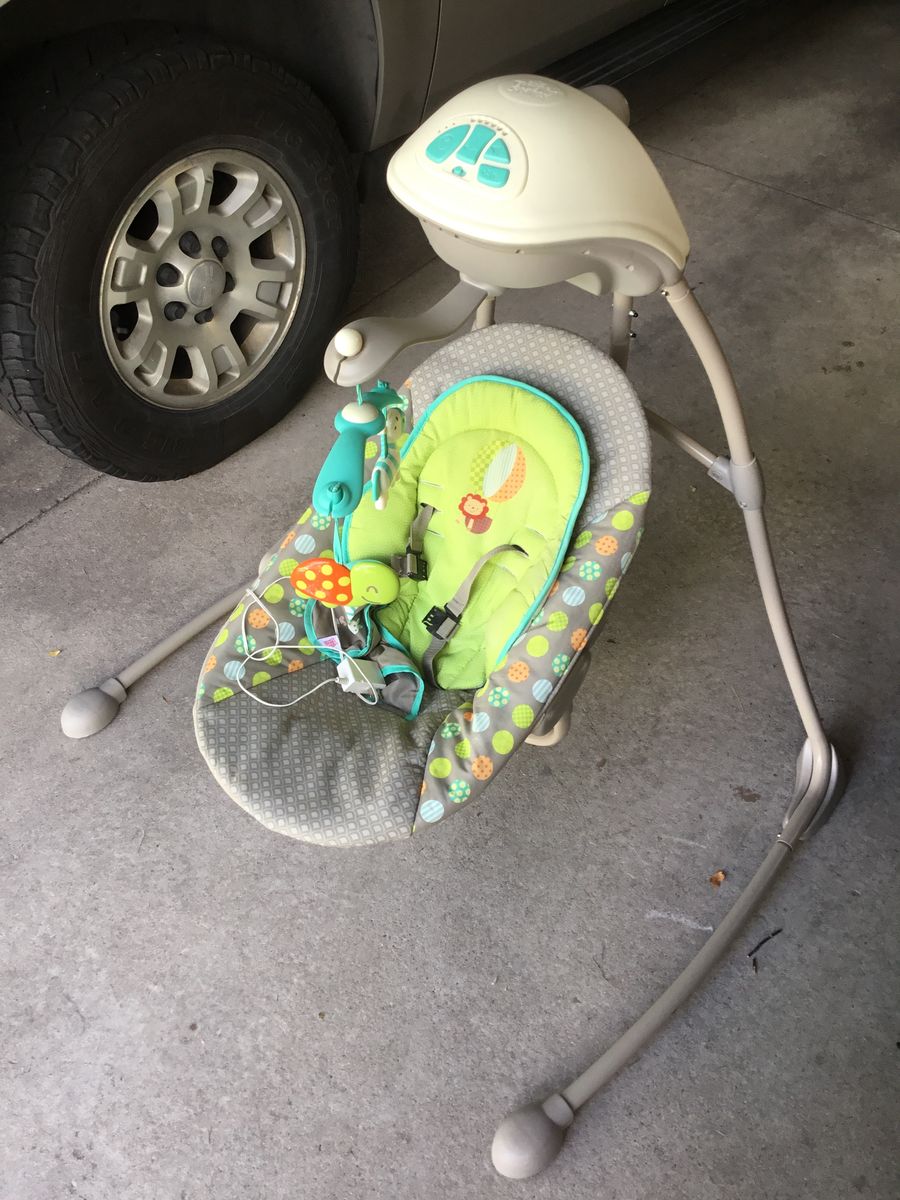 Baby swing 