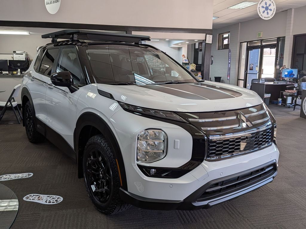 2025 Mitsubishi Outlander Trail Edition