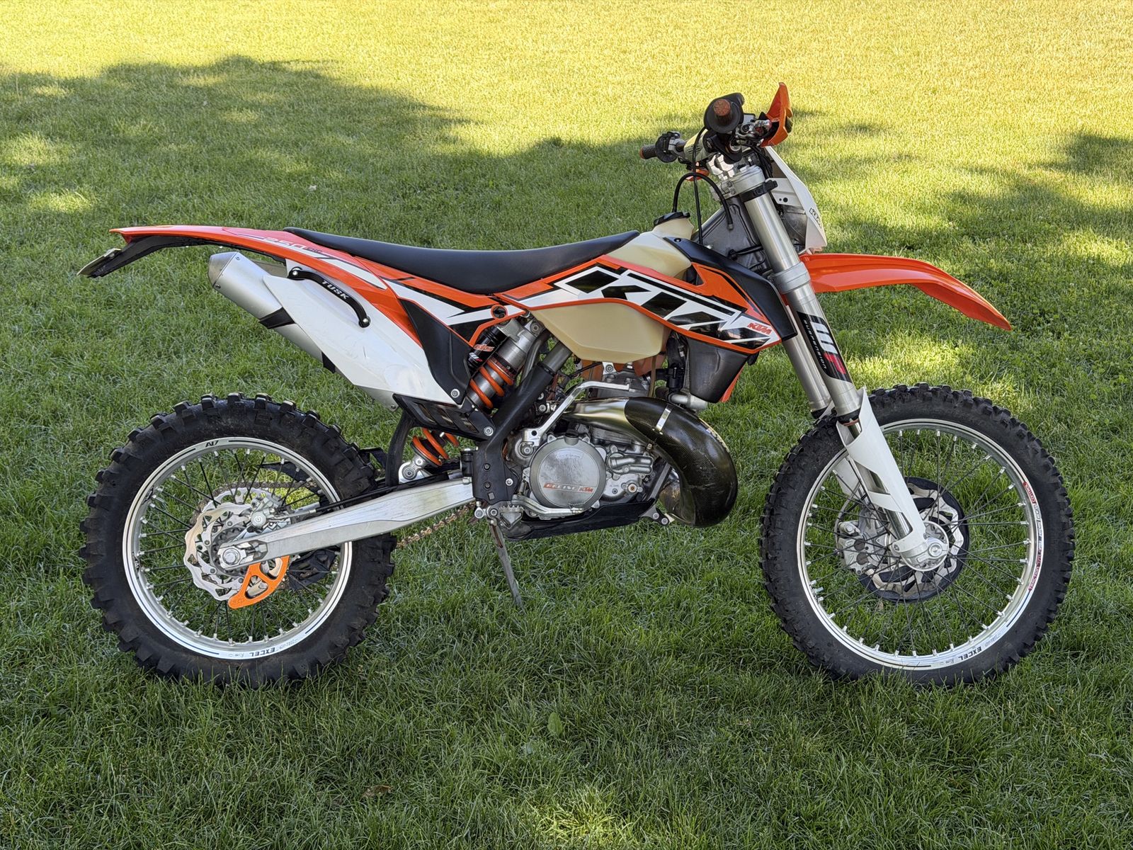 KTM 250 EXC Dirt Bike - 2-Stroke Enduro Motorcycle 2014