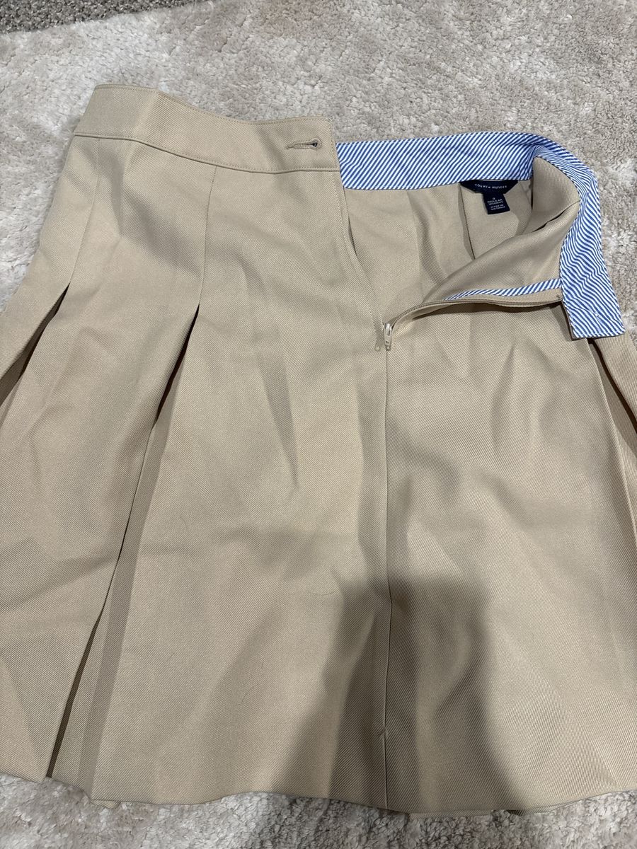 Tommy hill figure school uniform skirt size 0