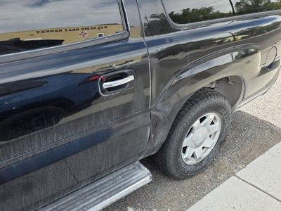 2005 Cadillac Escalade ESV Base