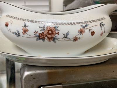Gravy bowl