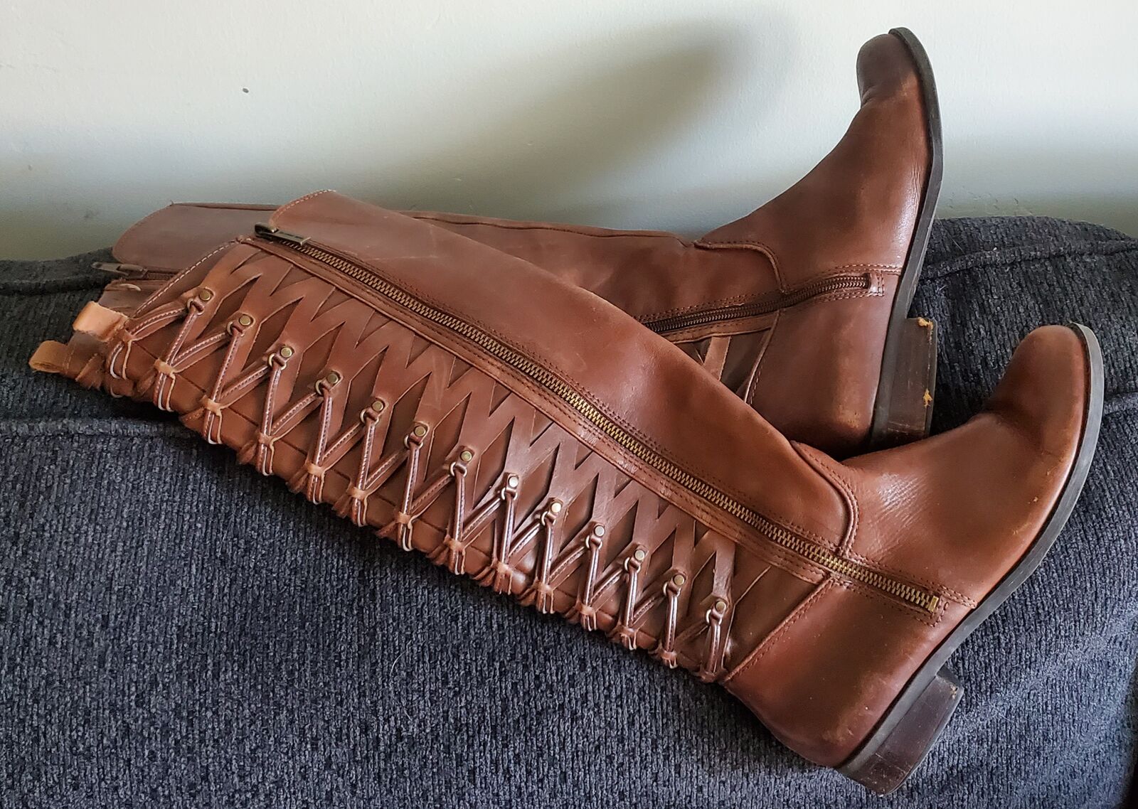 Gianni Bini Women's Girl'sTall Boot Size 6.5