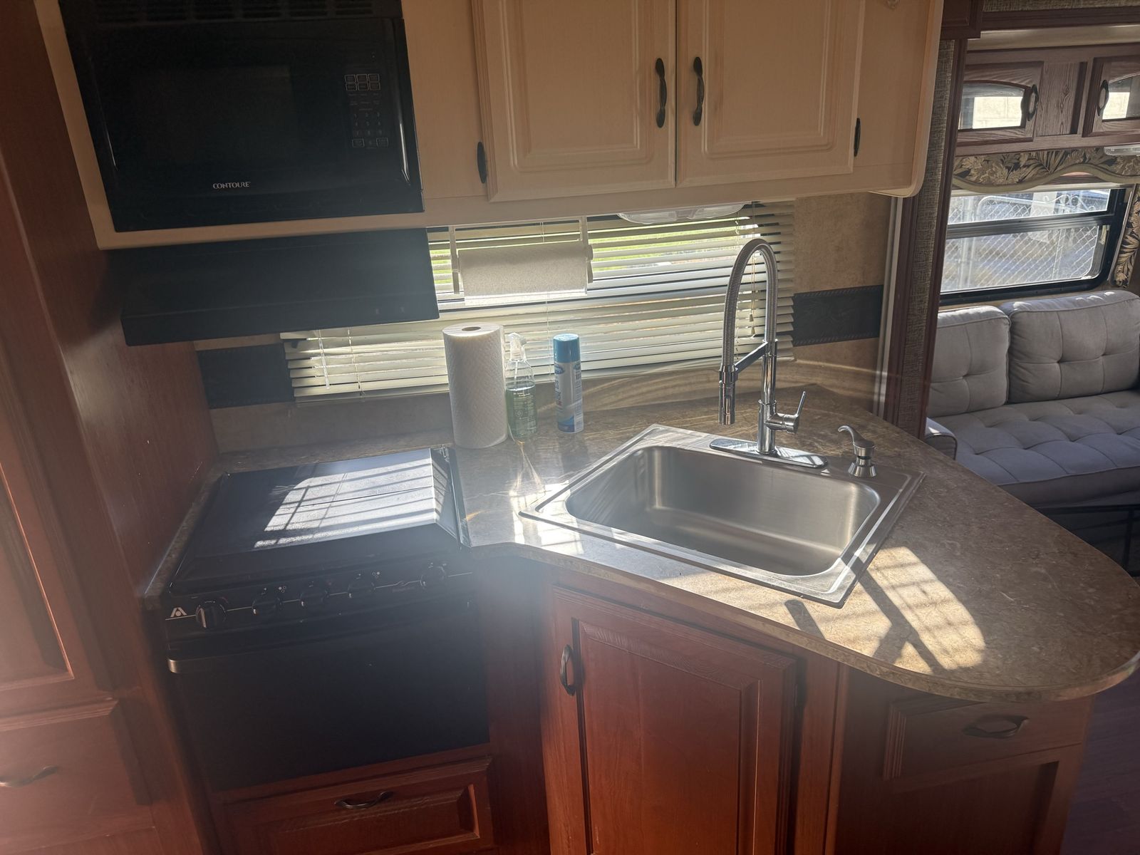Main image 11