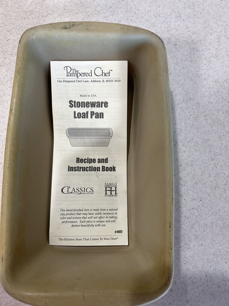 Pampered Chef Stone LoafPan 10x6