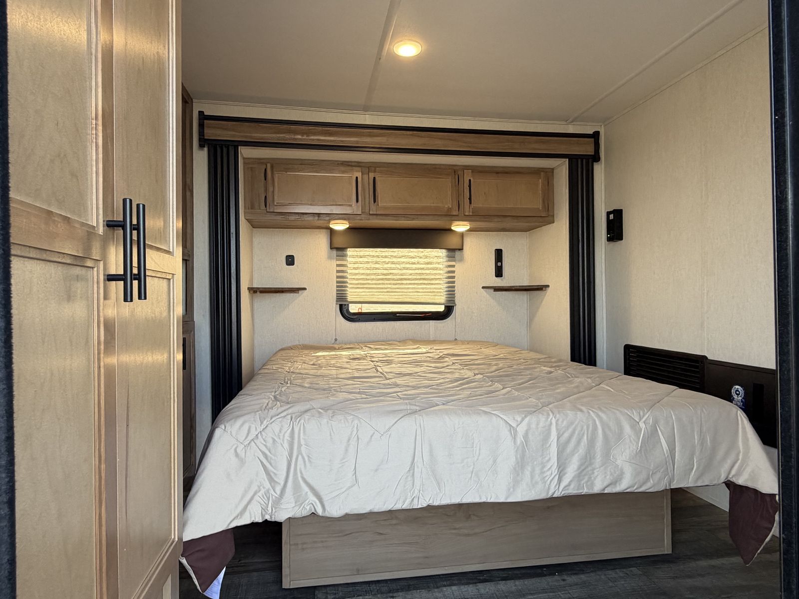 Destination Trailer Timberwolf Patriot Edition 39SR