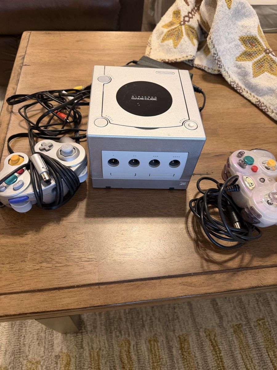 Nintendo GameCube Console, Silver  with 2 Controllers & Cords - Tested & Working