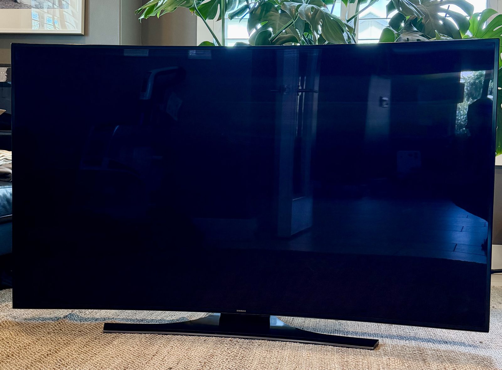2014 curved Samsung  65 inch tv