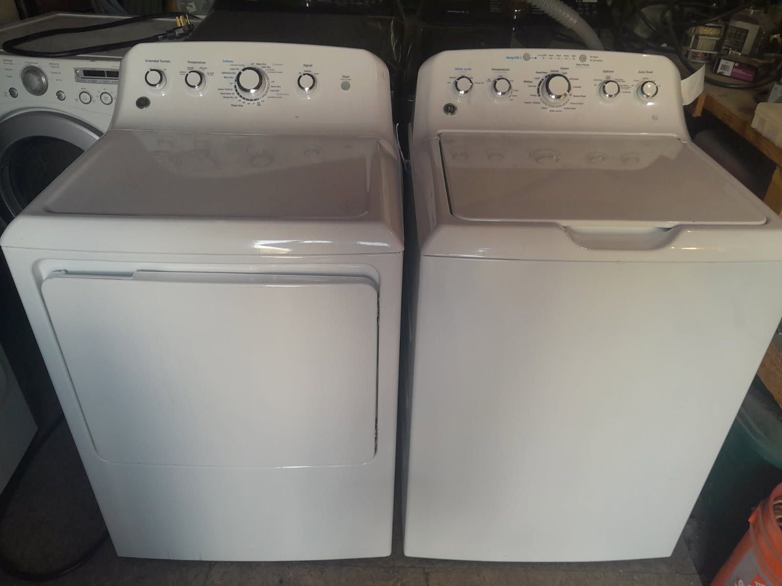 Very Nice GE Top Load Washer and Electric Dryer