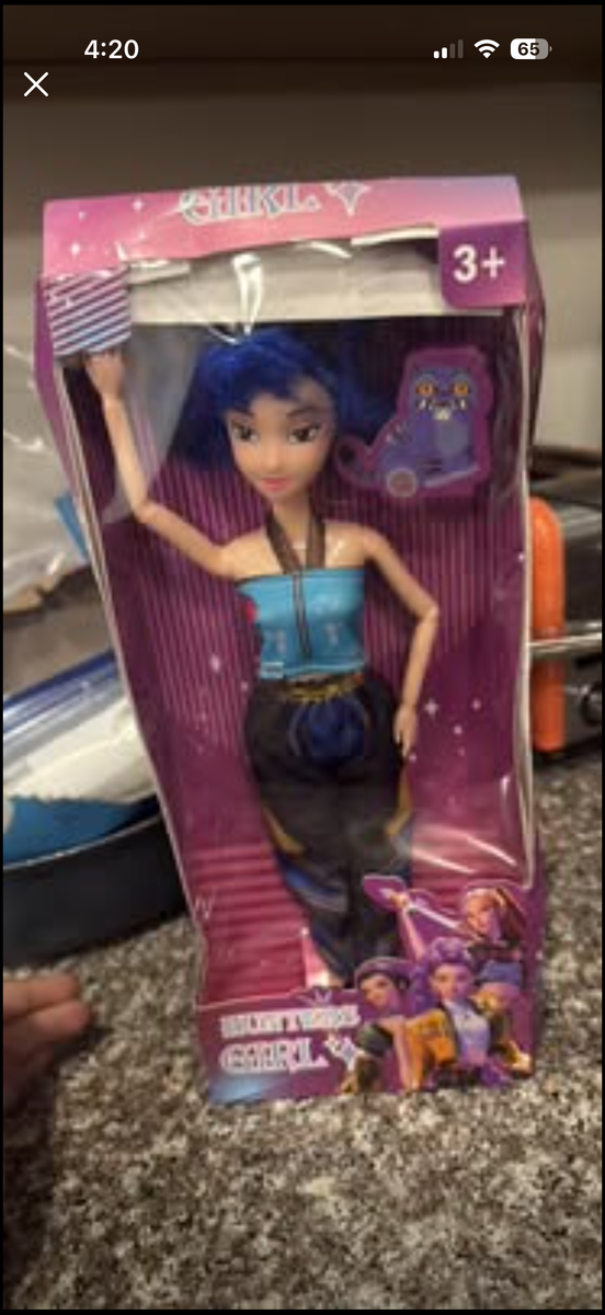 Brand New Zoey Barbie Doll (KPop Demon Hunters), Kpop demon hunter poster