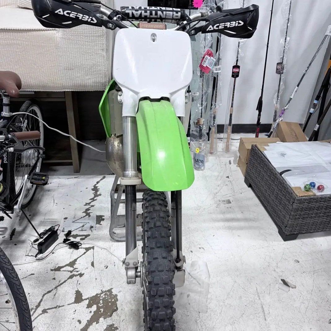 2001 Kawasaki KX 250 2 stroke. The engine is brand new rebuilt with paper work prof.