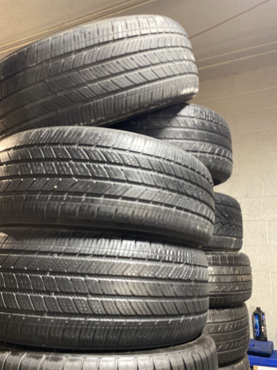 4 TIRES BRIDGESTONE P215-55-17 TURANZA GOOD CONDIT