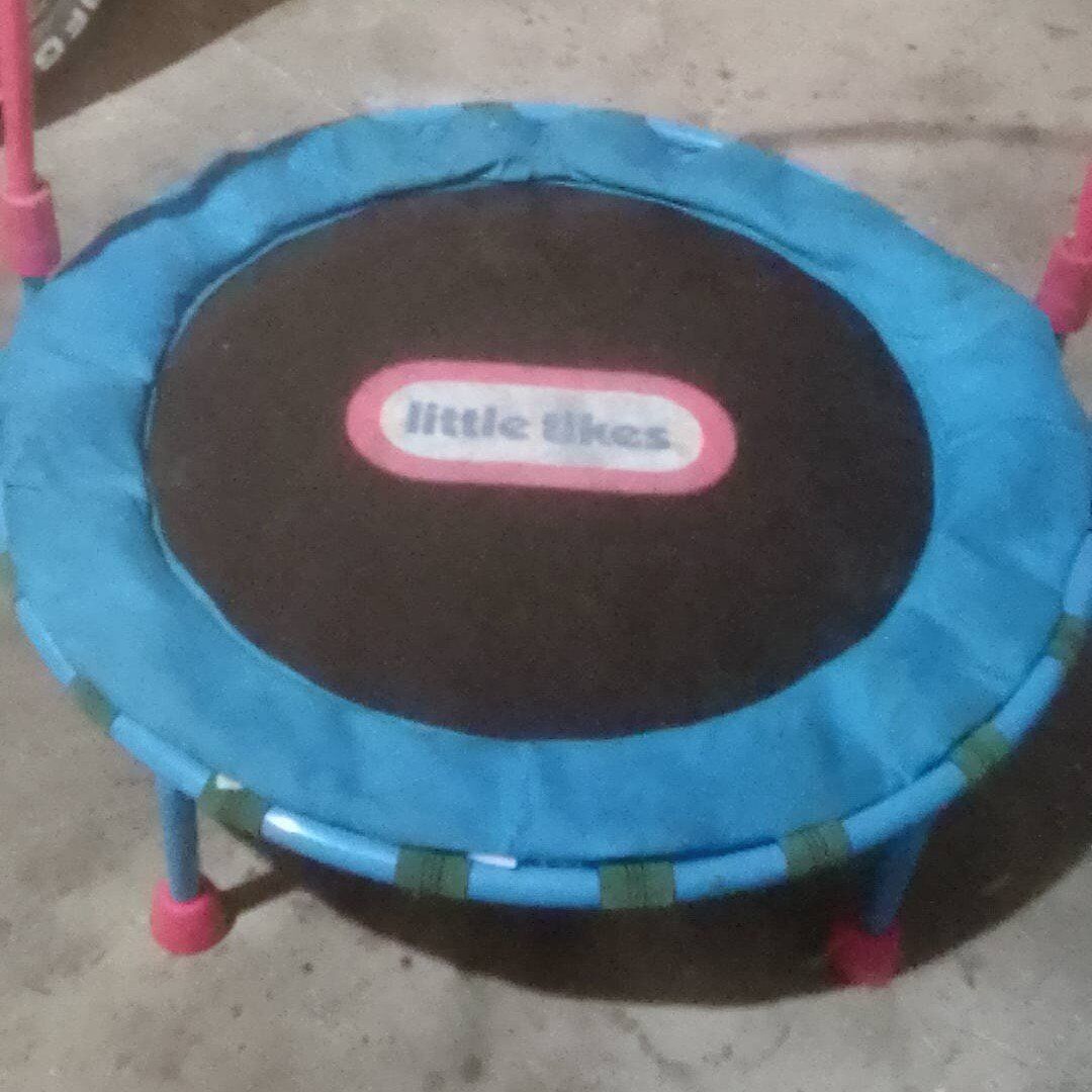 Little Tikes 3 ft Tranpoline