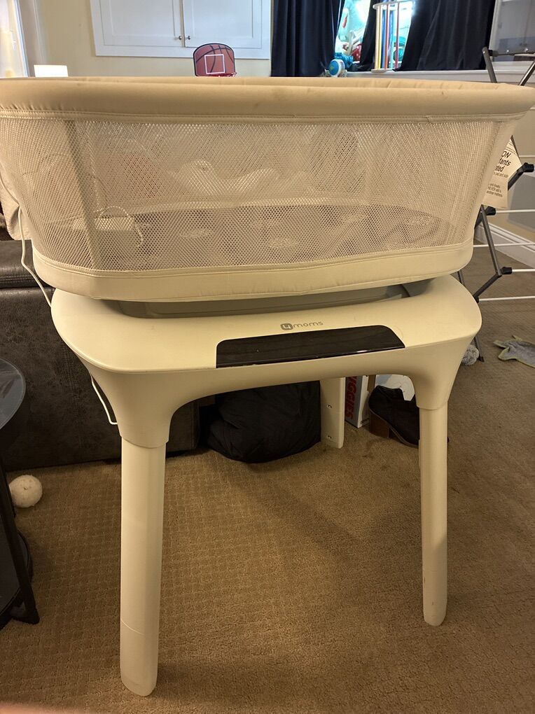 4 Moms Mamaroo Bassinet